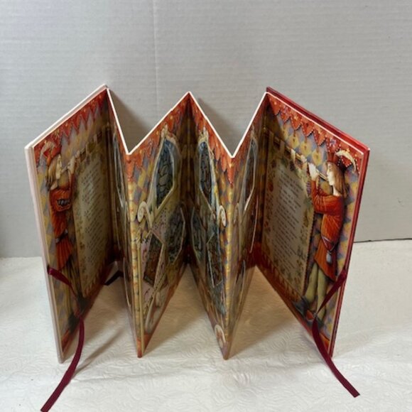 VTG 1998 The Twelve Days of Christmas Song Children's Board Book 6 Panels - Picture 2 of 12